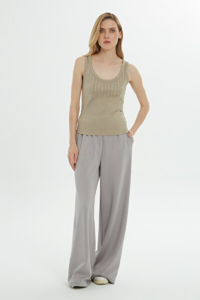 GİZİA Yuvarlak Yaka Askılı Önü Taş Baskılı Bej Atlet