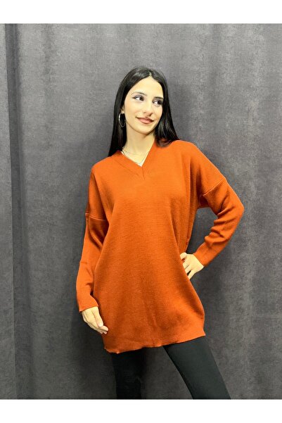 GND Pulover cu decolteu în V cu detaliu de fustă supradimensionată