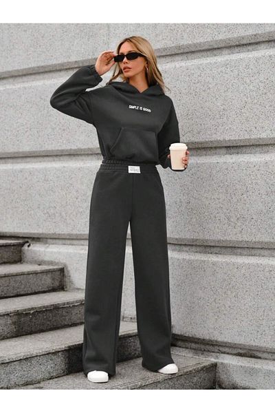 Mood Lab سويت شيرت نسائي قصير بقلنسوة - طقم بدلة رياضية بأرجل واسعة