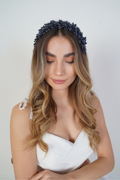 Nişantaşı tasarım ALVİN Lacivert Yaprak Detaylı Nişan Saç Aksesuarı