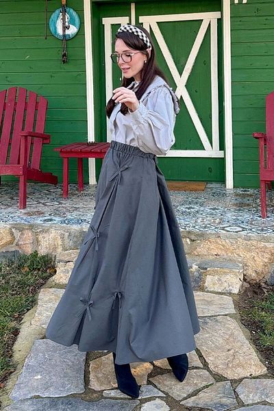 Ceylan Otantik Anthracite Bow Skirt & Gray Collar Ruffled Crop Shirt Set