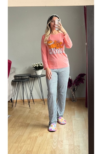 ÖŞ Butik Pembe Garfield Desenli Pijama Takımı