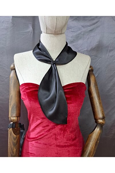 Qrsln Μαύρο σατέν μαντήλι Ronja γιακάς