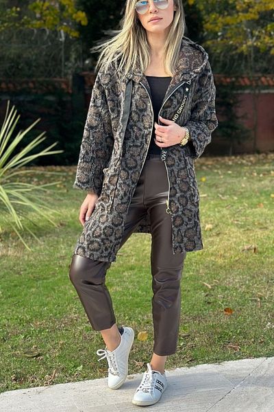 trendalisse Jachetă lungă cu glugă, maro, cu imprimeu leopard