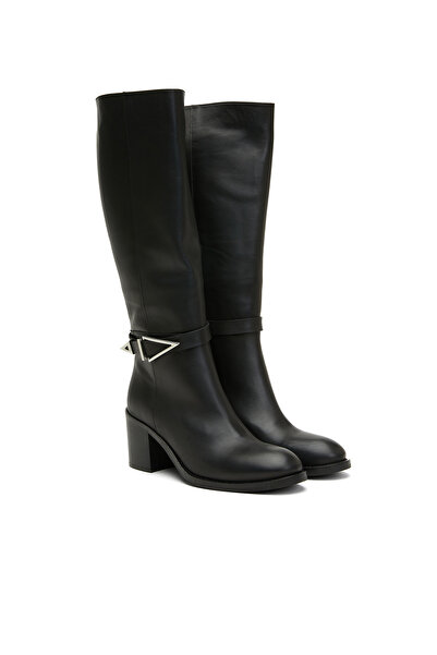 Dıvarese Toka Detaylı Kadın Deri Çizme