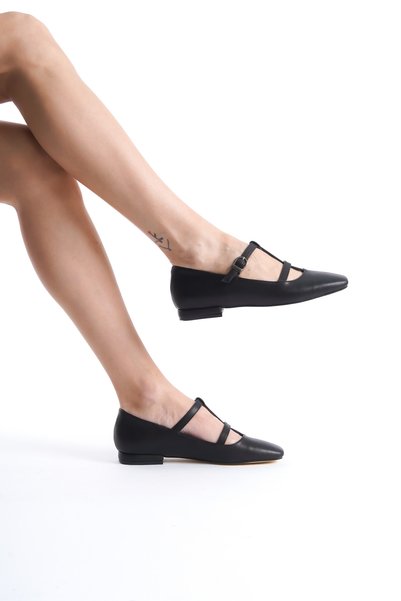 VONJE Berry Black Women's Ballerinas