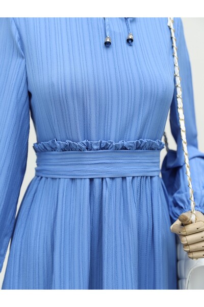 Modamorfo Rochie albastră Seersucker - Volane și decolteu