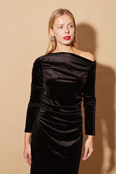 Jument Γυναικείο βραδινό φόρεμα Lycra Velvet - Νυχτερινό χριστουγεννιάτικο φόρεμα με σκίσιμο μήκους τσαγιού, ντεκολτέ από τον ώμο