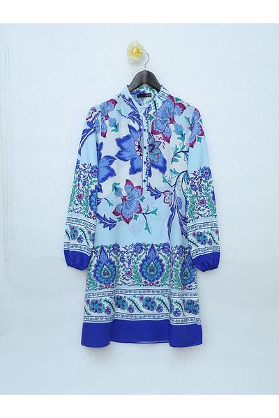 Modamorfo Saks-Tunika aus Baumwollviskose mit buntem Blumenmuster – halb geknöpft