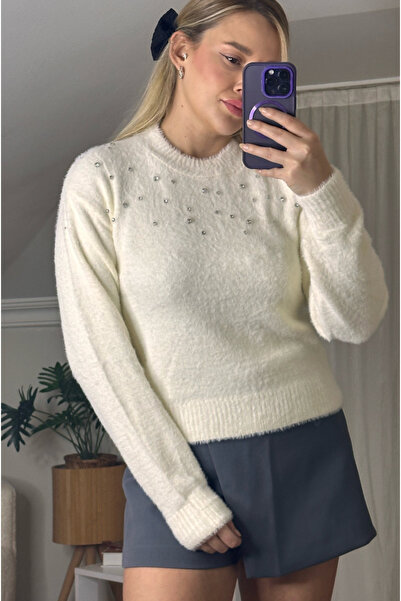 MİR STORE White Soft Sweater with Silver Embroidery Detail