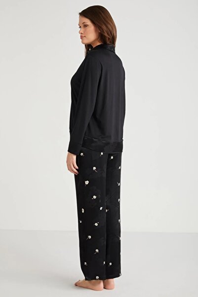 Penyemood YUMUŞAK DOKULU ÖNDEN DÜĞMELİ UZUN KOLLU KADIN PİJAMA TAKIM