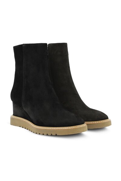 Vario Dolgu Topuk Kadın Bot Siyah Süet (BLACK SUEDE)