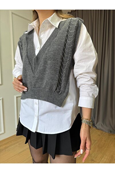 Size Özgü قميص رمادي بتفاصيل سلسلة