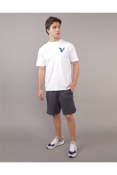 AMERICAN EAGLE تي شيرت بشعار AE