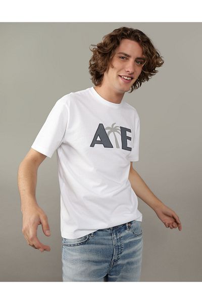 AMERICAN EAGLE تي شيرت بشعار AE