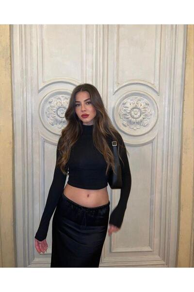 Butik Kadın Siyah Bisiklet Yaka Basic Uzun Kollu Crop Body