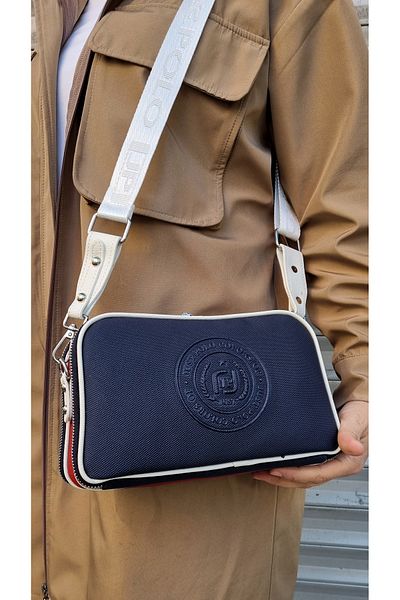 Just Polo حقيبة كتف نسائية من Justpolo باللون العنابي مكونة من 5 أقسام وحزام طويل قابل للتعديل
