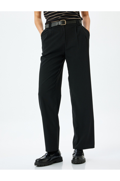 Koton Kemer Detaylı Cepli Geniş Paça Kumaş Pantolon