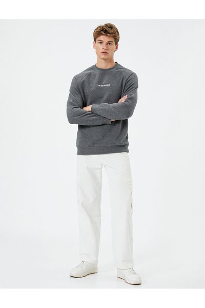 Koton Sweatshirt mit Rundhalsausschnitt, Slogan-Stickerei, erhöhte Raglanärmel