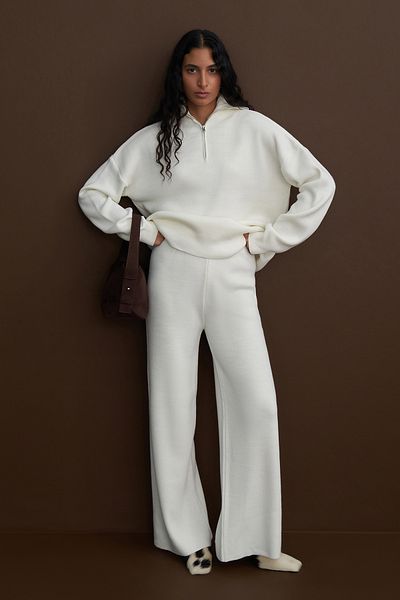 mathilda store Ecru Zipper Detailed Knitwear Set