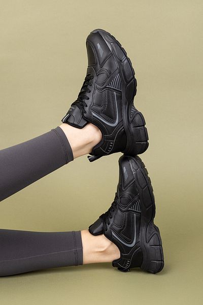 Getcho Hagrid Women's Black Thick Sole Sports Shoes Comfortable Sneaker Daily Walking Lightweight Trend Design