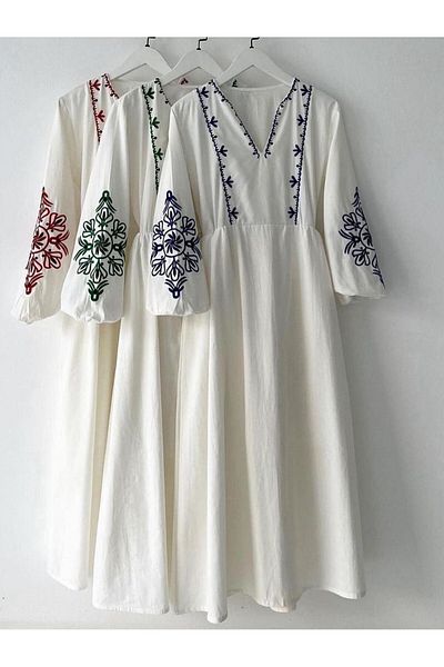 Modamorfo Rochie de in cu decolteu in V cu maneci brodate -verde
