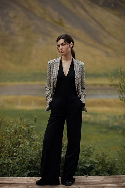 Stylove Trousers with wide legs
