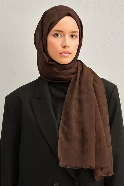 Armine 1000 2 06 Model Wool Shawl