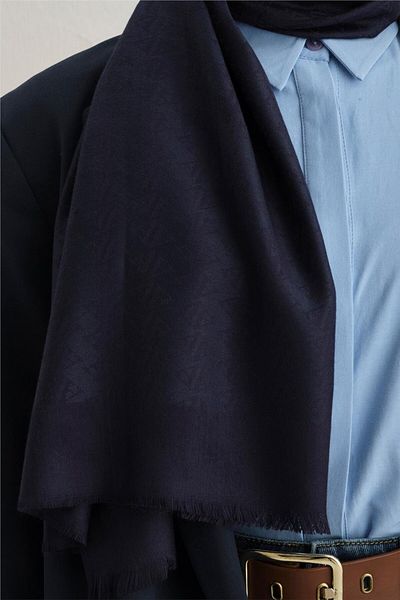 Armine Formal Logo Viscon Shawl 08