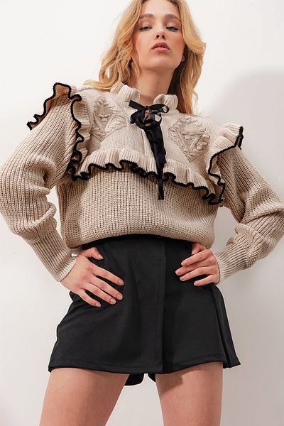 Trend Alaçatı Stili Beiger Damen-Strickpullover Thessaloniki mit Rüschenkragen und Krawattendetails ALC-X9792