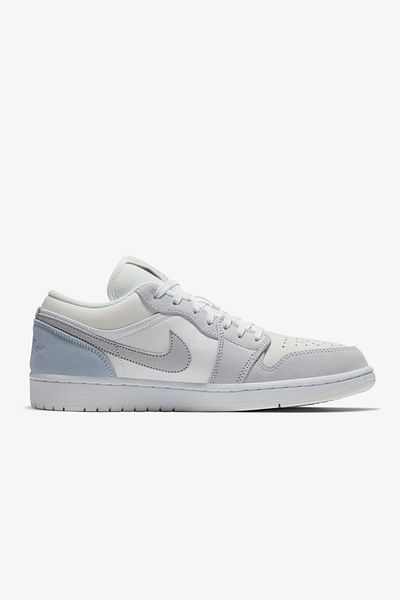 Nike Πρακτικό γυναικείο προϊόν περιποίησης δέρματος CV3043 με αριθμό μοντέλου CV3043