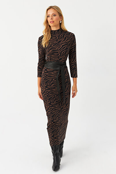 Cool & Modest Γυναικείο Μίντι Φόρεμα Μαύρο-Μινκ με στάμπα - MLPP400