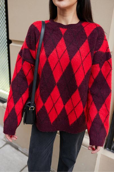Trendy Butik ملابس تريكو كبيرة الحجم بنمط الماس باللون العنابي