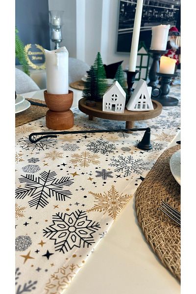 Decamor home New Year Ecru/Black Runner - New Year Themed Table