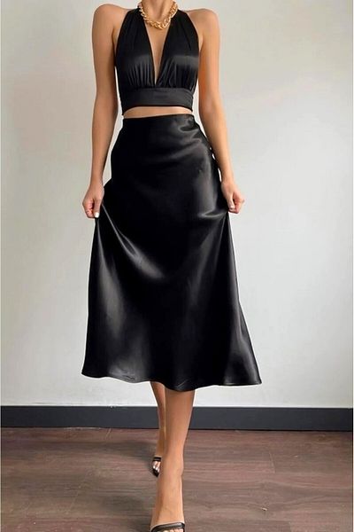 Fusta neagră din satin cu lungime midi Fusta midi cu talie elastică
