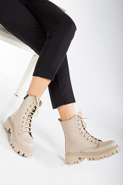 shop γυναικείες κοντές μπότες με κορδόνια ματ δέρμα με χοντρή σόλα