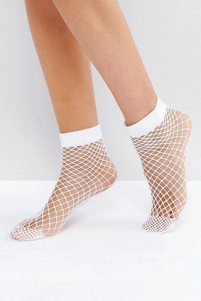 Peille Women's White Fishnet Socks