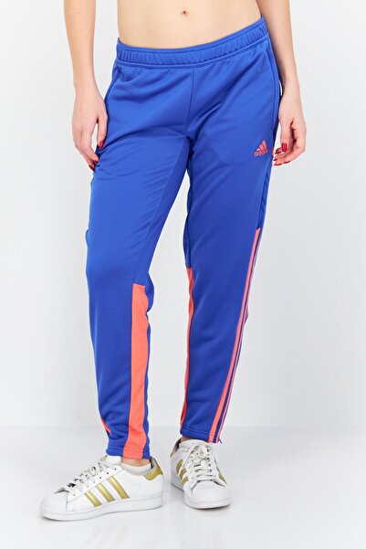 adidas بنطال رياضي نسائي ضيق لكرة القدم بشعار العلامة التجارية، باللون الأزرق