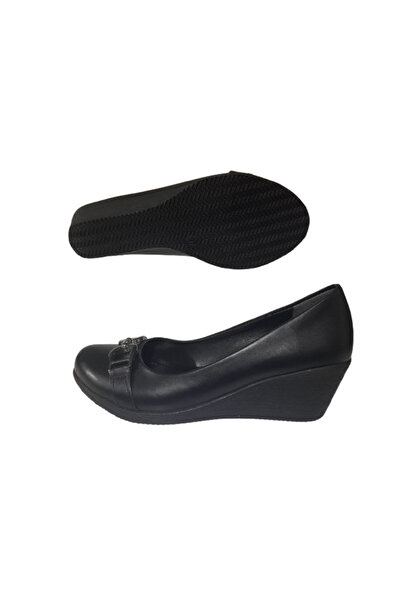 Desniy Жіночі чорні металеві короткі туфлі на низьких підборах