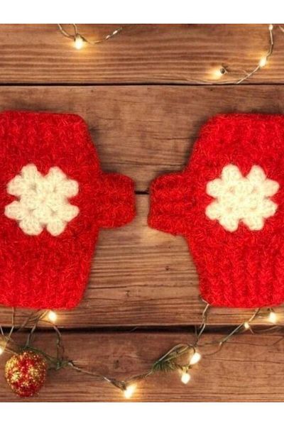 Zekids New Year's Themed Handmade Hand Knitted Single Fingered Motif Gloves