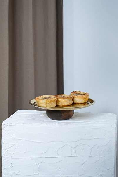 Beige & Stone Ahşap Tabanlı Gold 23 cm Yuvarlak Servis/Sunum Tabak Dekoratif Stand