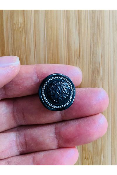 Öztürk Cardigan, Vest, Entari, Ferace and Trousers Italian Model Button. 21 Mm. 5 Pkt. Color: Crimson Black.