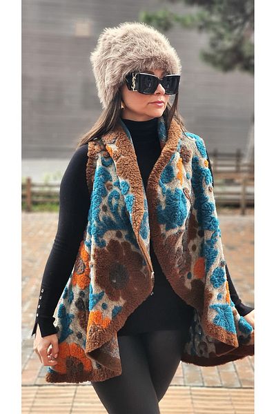 Park Moda ИТАЛИАНСКА ФИЛЦОВА ЖИЛЕТКА С ШАЛОВА ЯКА С ФЛОРАЛЕН МОТИВ