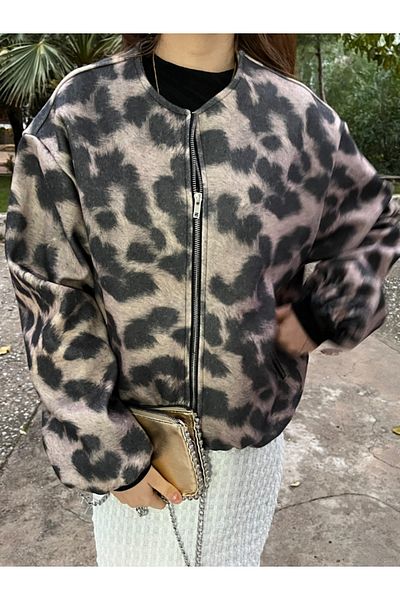 LEVURE Short Waist and Sleeve Rubber Detailed Stamp Coat