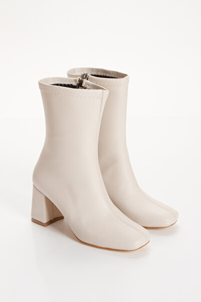 simplicity Kadın Bej Küt Burun Topuklu Bot