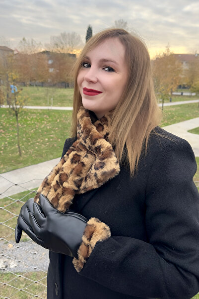 MoraMor İçten Geçmeli Leopar Desenli Peluş Boyunluk