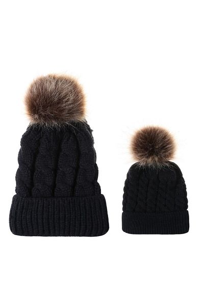 OEM Mother and child hat set with a Drool pompom (Color: Black)