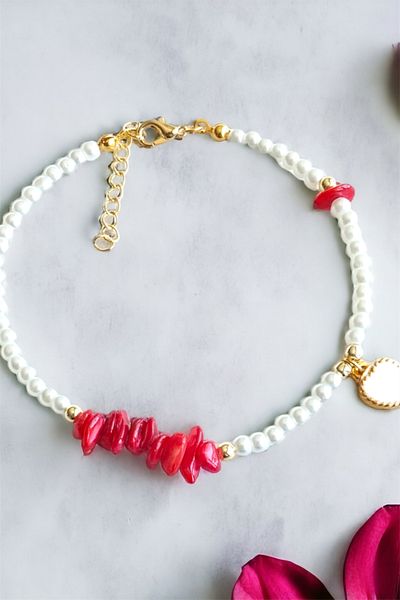 Sose Moda Red Cracked Natural Stone Bracelet with White Heart Detail