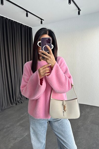 Piedra Women's Crew Neck Wide Sleeve Soft Bearded Sweater