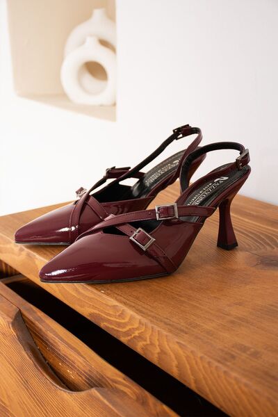 Pazzyonez Kadın Bordo Rugan Biyana Model Çift Bantlı Toka Detaylı Açık Abiye Stiletto Klasik Topuklu Ayakkabı